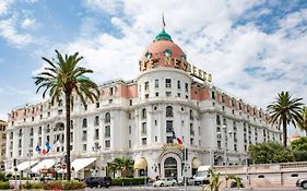 A Luxurious Apartment With Ac On Promenade Des Anglais